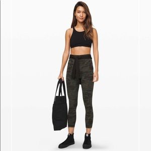 SOLD!!! | Incognito Camo Green Align leggings 25”